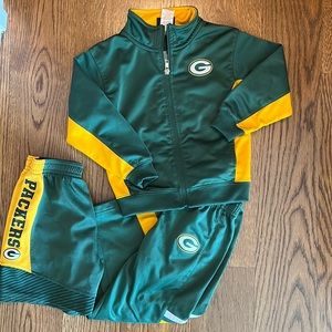 Green Bay packers size 3 warm up suit